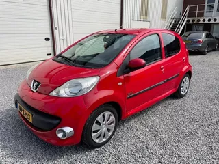 Peugeot 107 XS 1.0 !AUTMAAT! !NAV! !AIRCO!