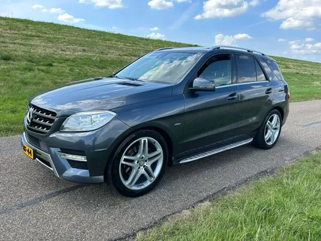 Mercedes-Benz M-klasse 350 BlueTEC !SCHUIFDAK!  ! SIDEBARS!