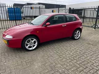 Alfa Romeo 147 1.6 T.Spark Distinctive