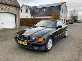 BMW 3 Serie Cabrio 318i Executive !DAK WERKT NIET!